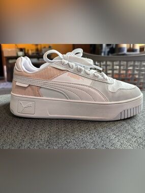 Puma White & Light Pink Low-Top Platform Sneaker